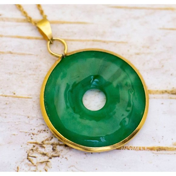 20 inch, Vintage Jade Oval Shaped Stone Gold Tone Necklace - BZ1 - Picture 1 of 3